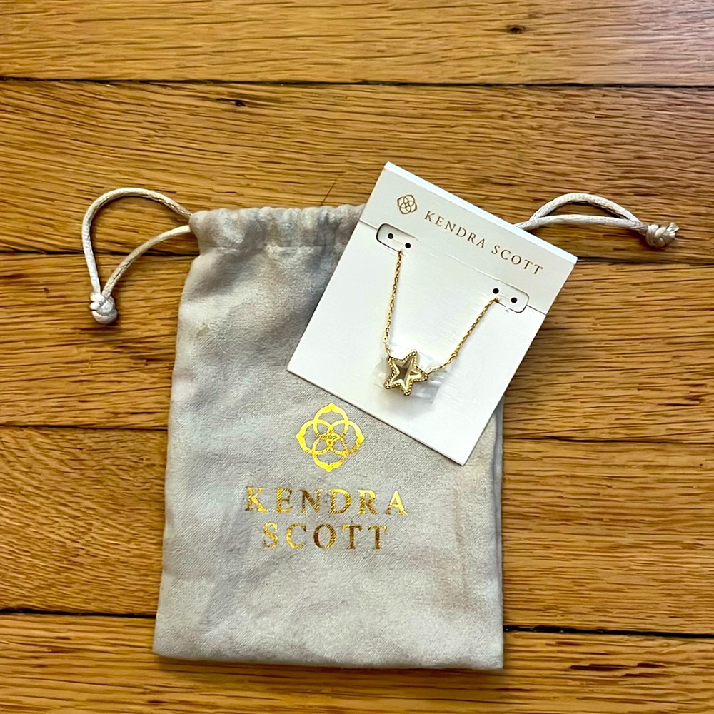 Kendra Scott Star Necklace